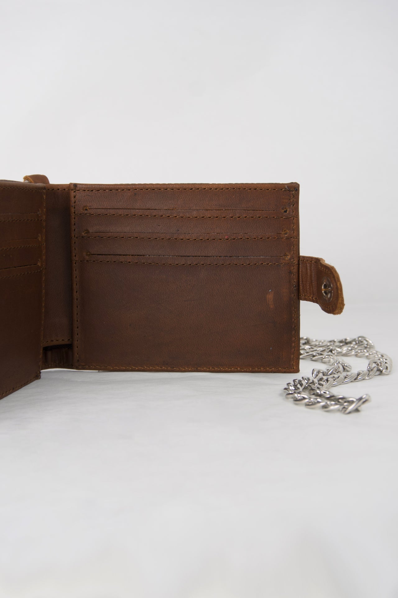 Chain wallet tabaco